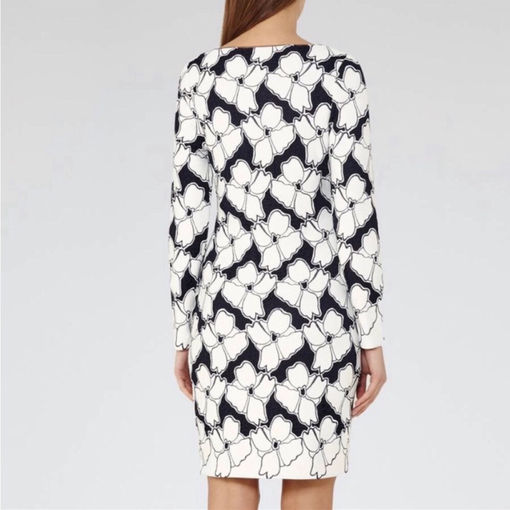 REISS Lottie- Lace Bodycon Dress Off White/Night - Picture 2 of 5